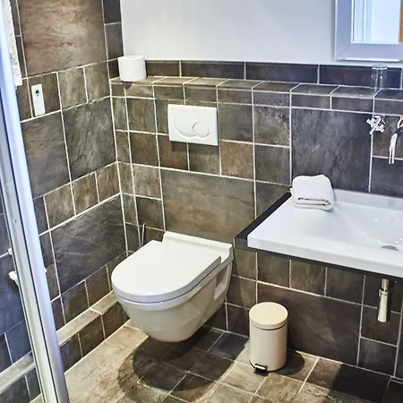 斯坦伯格瓦尔德怀塞自然酒店 4* Wildewiese